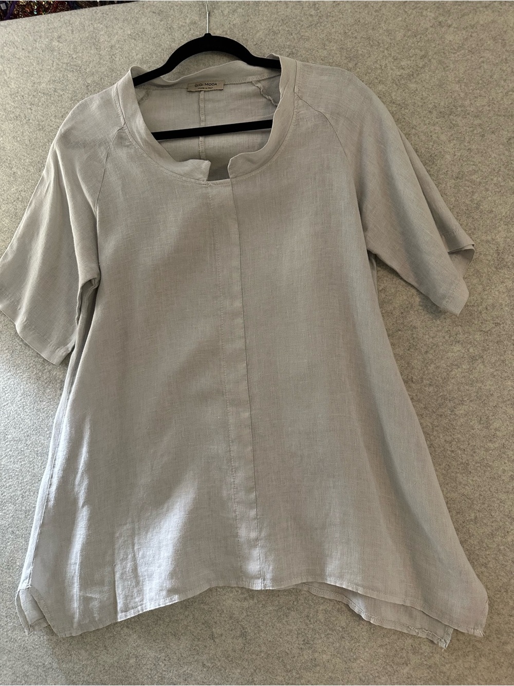 Gigi-Moda Italian Short-Sleeve 100% Linen Tunic in Light Gray